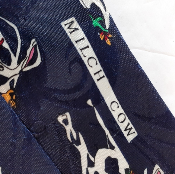 A Rodgers Milch Cow Textured Mens Necktie - Picture 6 of 8